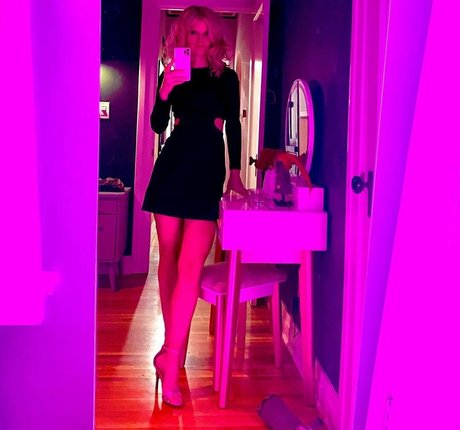 Arden Myrin star du porno sympa photos