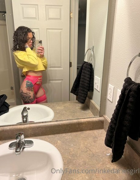 inkedariesgirl star érotique collection