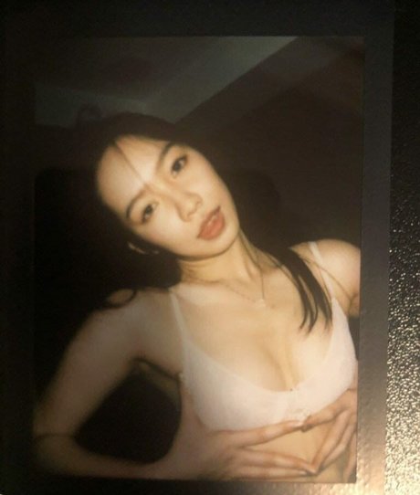 maggiechow123 actrice de grande qualité photo