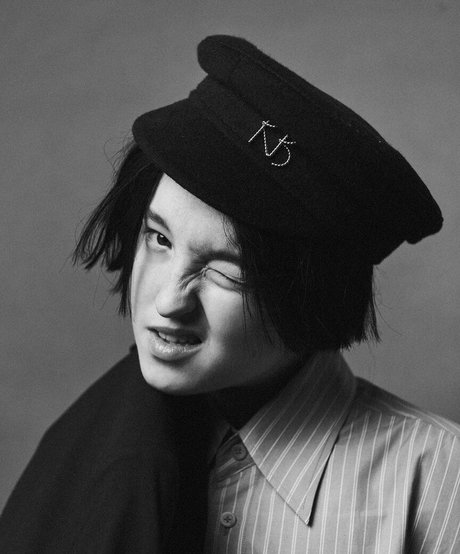 Bella Ramsey nus étoiles images