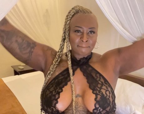 gros seins branlette espagnole onlyfans exclusif sympa photos