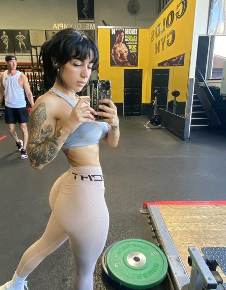 biancataylorm2 modèle exclusif images