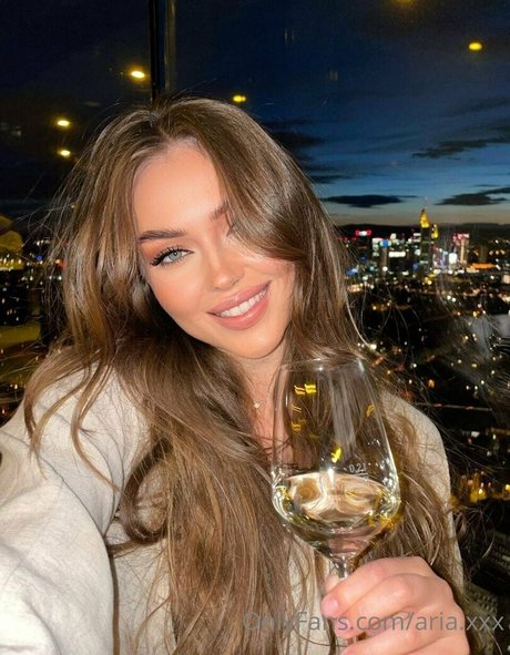 aria xxx actrice sexy photo