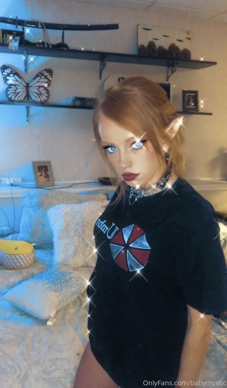 rousse aux gros seins onlyfans nus de haute qualité img