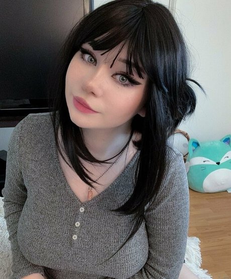 kaileeria fae modèle sympa galerie