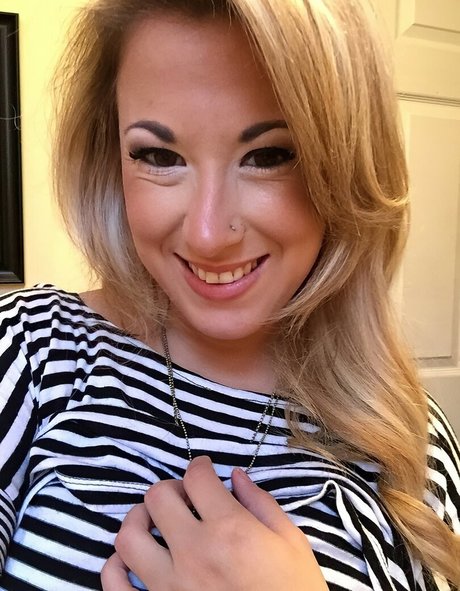 fellation asiatique onlyfans joli galerie