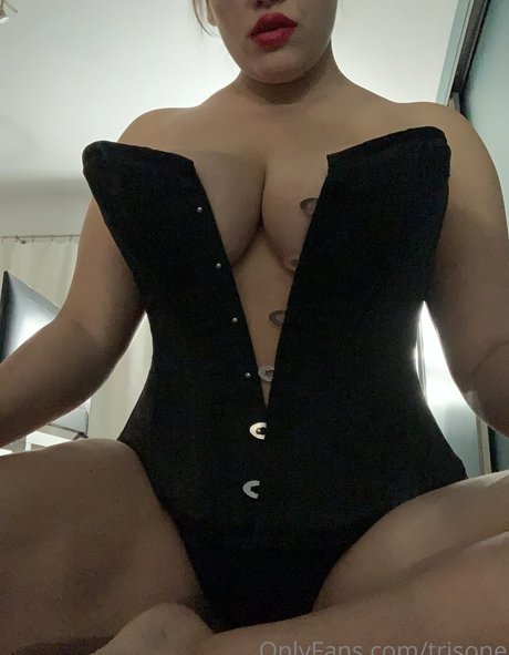 Trisone star du porno en haute qualité photos