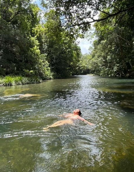 Mirra R modèle de sexe archive