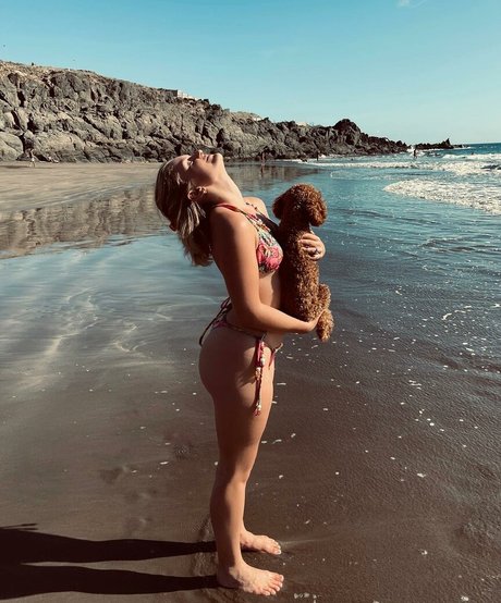 Alicia Agneson nus star du porno img