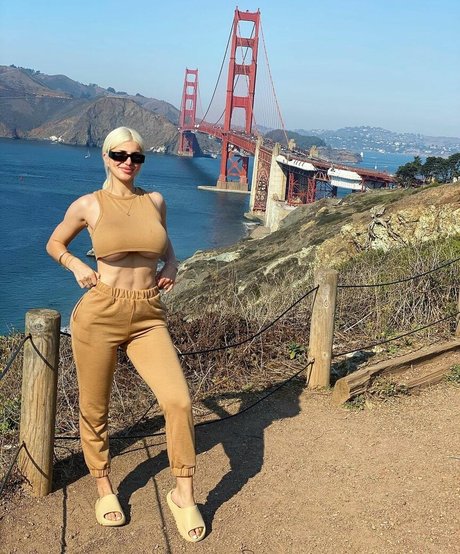 vieille milf onlyfans parfait chaud photo