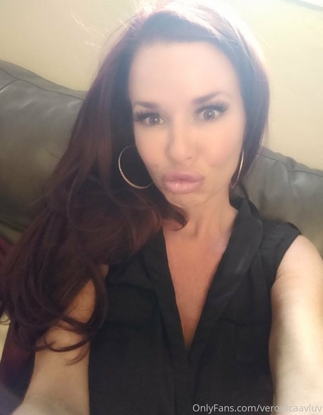 veronicaavluv modèle sympa photos