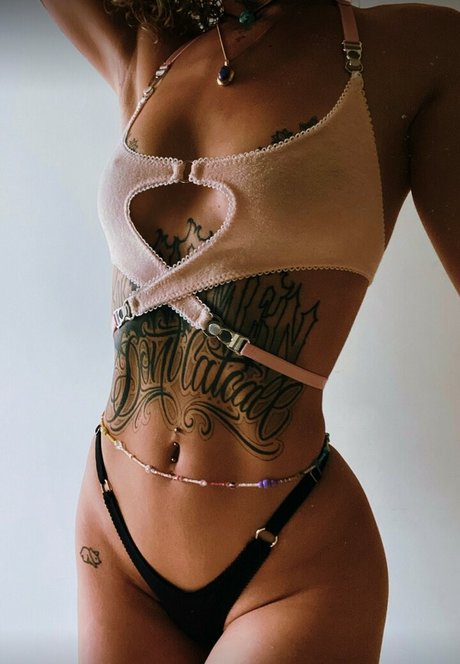 FoxyBebe420 étoile nue images