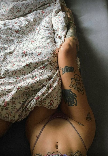 FoxyBebe420 modèle sexy image