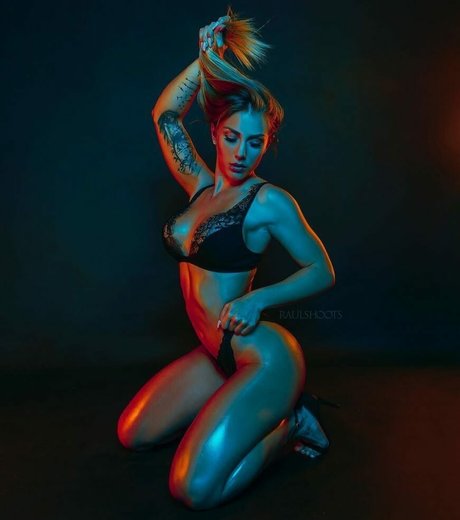 Marine S Mezz star du porno sympa images