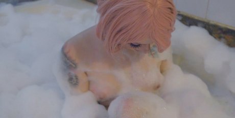 Yuma 2077 star érotique image