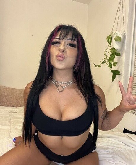 scarlettviv modèle érotique des photos