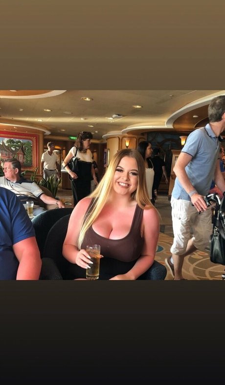 bébé potelé onlyfans plutôt parfait collection