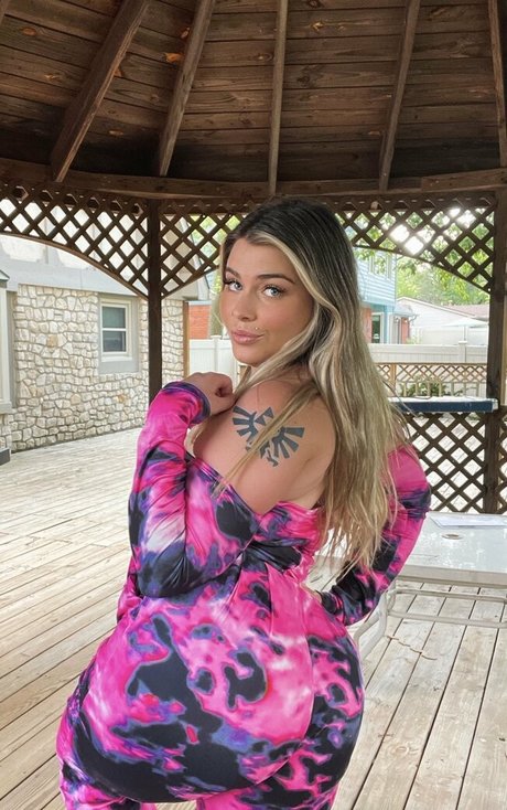 chaton courbé onlyfans nus sexy collection