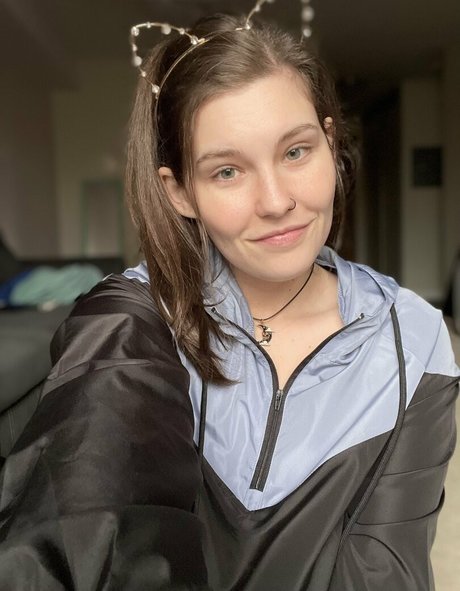 KaleyKatttMeow modèle joli des photos