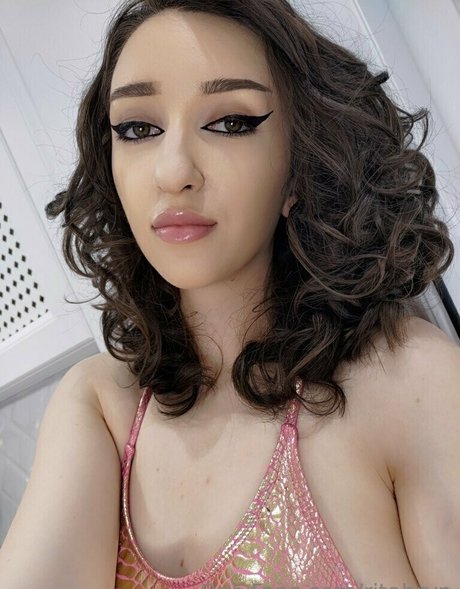 ritabryn modèle érotique img