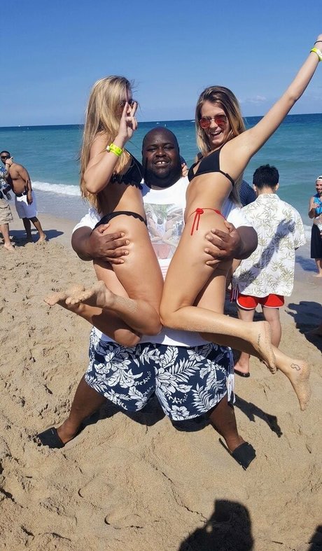 Brianna Yagos modèle galeries