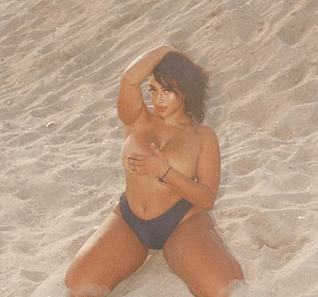 cristina celii nus de stars du porno galeries