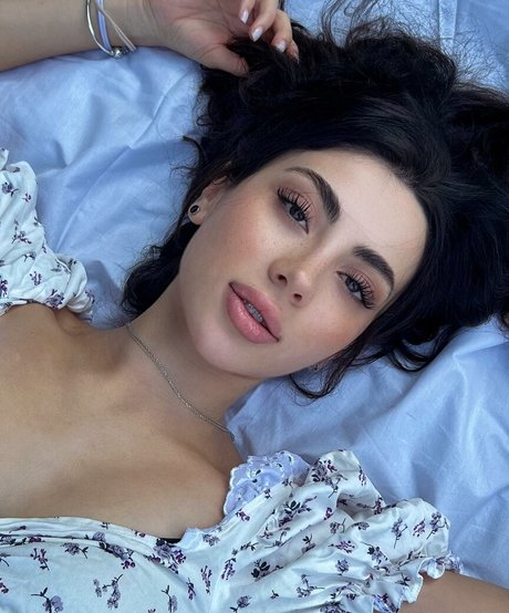 Sevinch Salmanova actrice de nus galerie