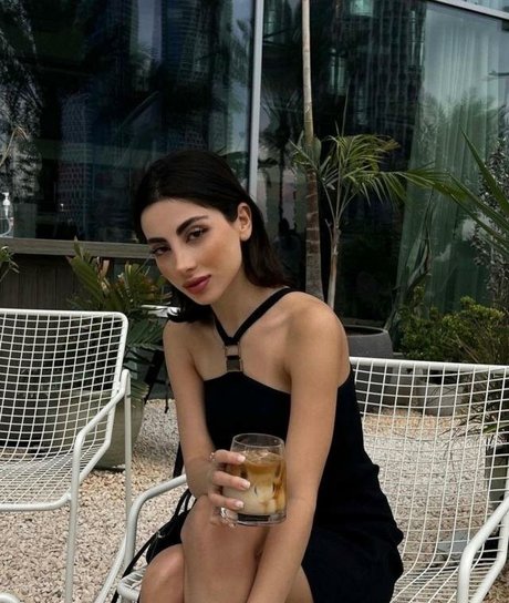 Sevinch Salmanova modèle xxx images