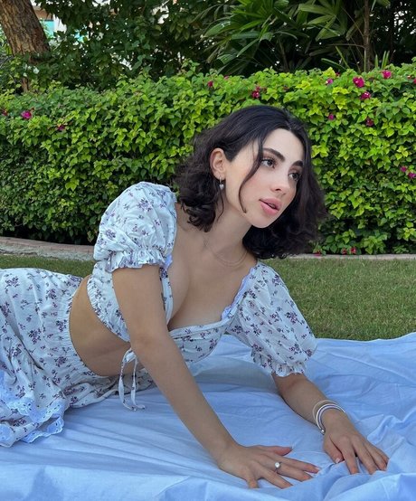 Sevinch Salmanova modèle pornographique archive