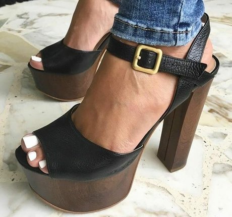 Francesca feet modèle sexy image