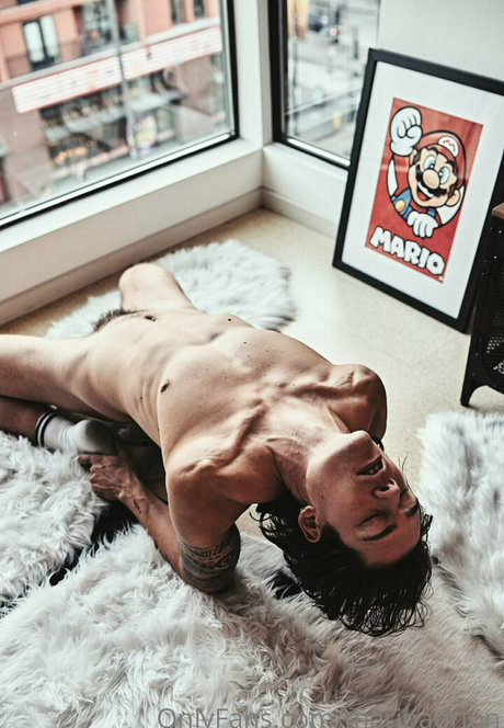 marioadrion modèle nu des photos