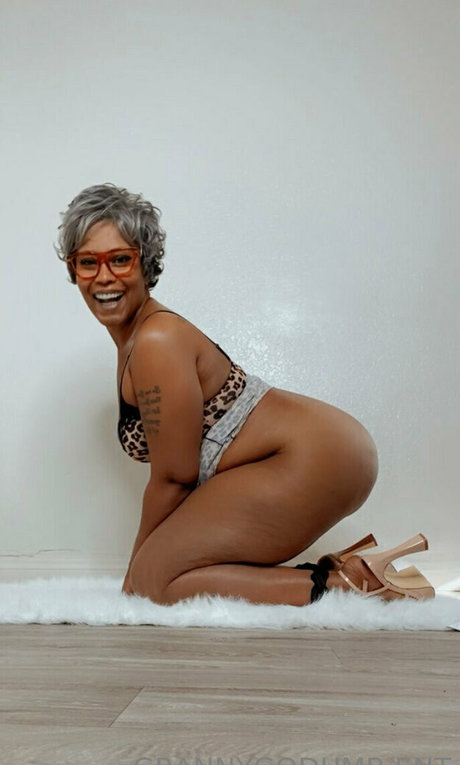 épouse infidèle onlyfans chaud sympa des photos