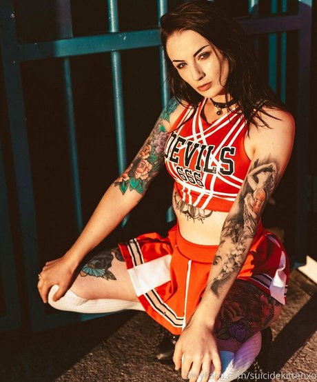 suicidekittenxo meilleur modèle photo