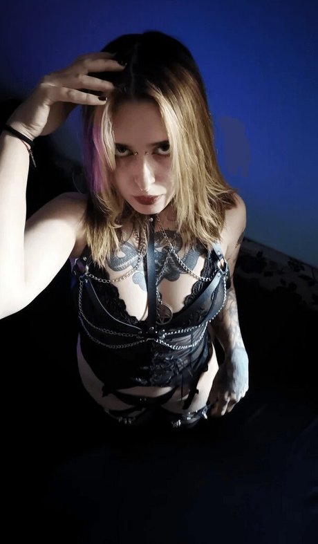 Satana 7 actrice de grande qualité archive