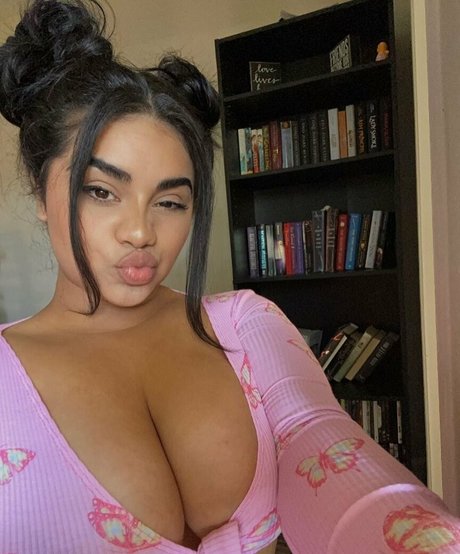 Megan Velez actrice exclusive archive