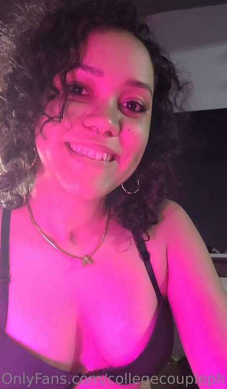 collegecoupleph modèle érotique photo