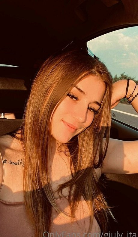 giuly ita actrice parfaite des photos