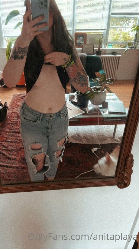 Anita Playa beau modèle archive