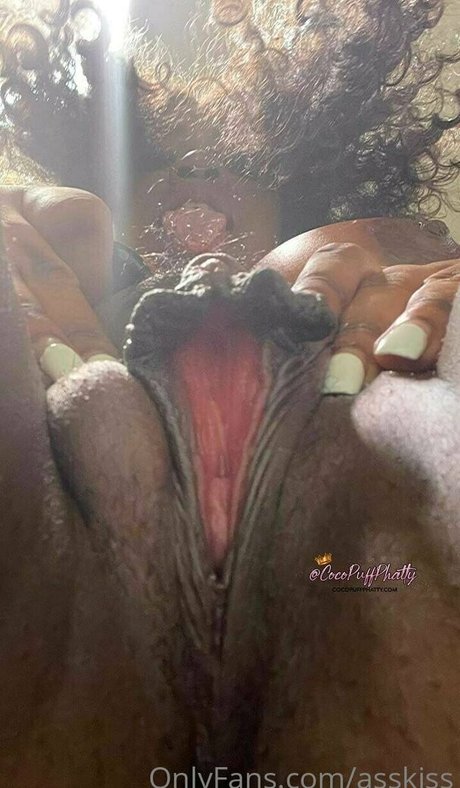 asskiss modèle adulte des photos