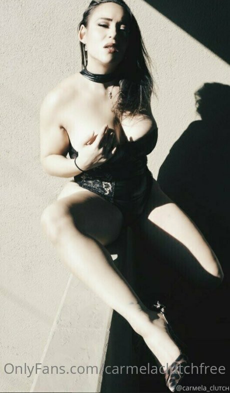 carmelaclutchfree star du porno parfaite img