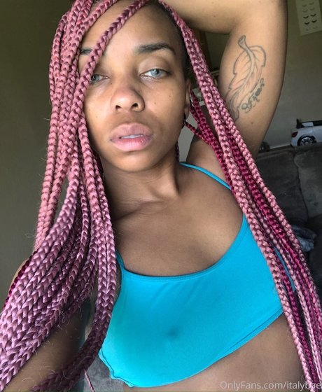 Italybae modèle joli archive