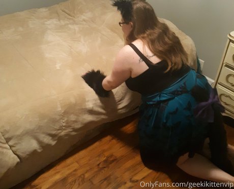 geekikittenvip joli modèle galerie