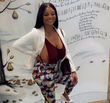 Lavish Styles sexe star du porno des photos