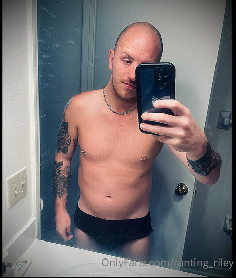 adolescent maigre onlyfans nu img