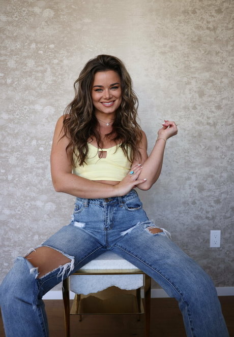 petits seins potelés onlyfans meilleur pornographique photos