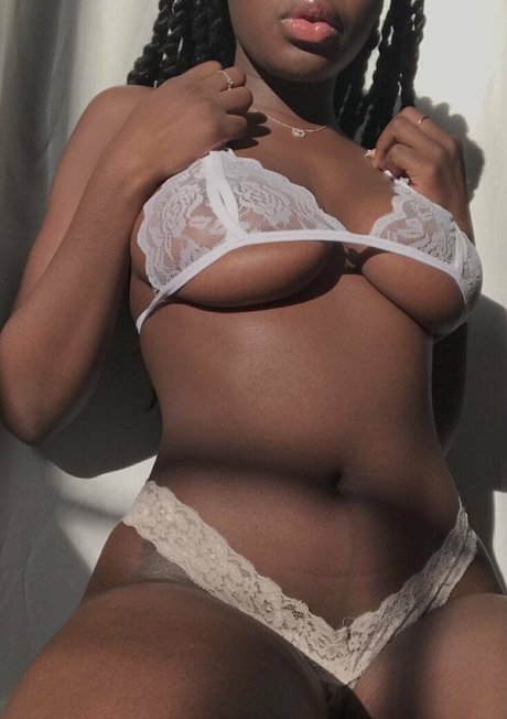 nina natashalee actrice érotique img