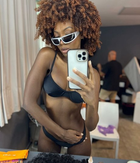 Bermudez Cortes haut étoile galerie