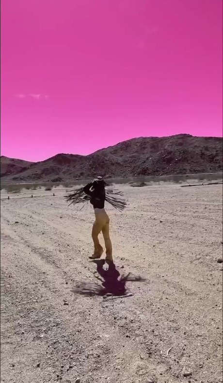 Carrie Keagen modèle artistique images