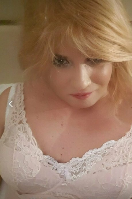 chiara trans modèle érotique photo