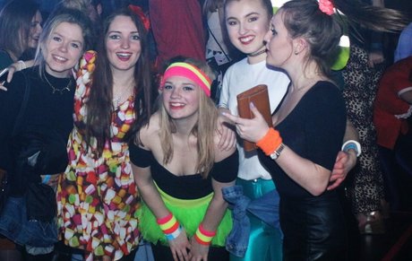 pom-pom girl asiatique onlyfans sympa, meilleur image